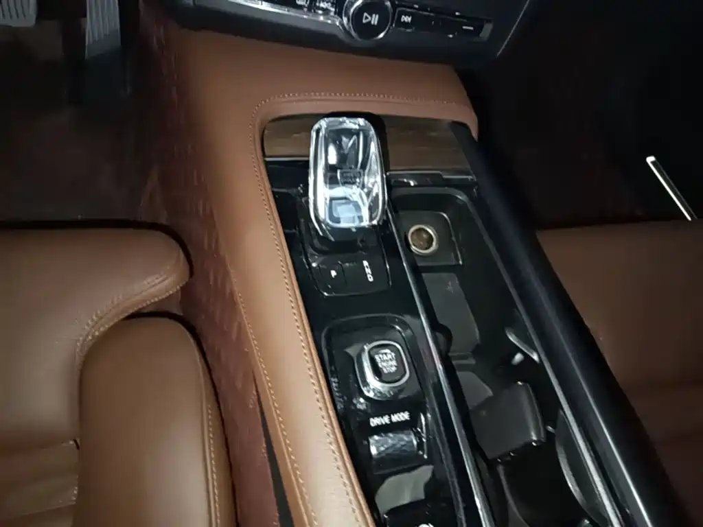 Volvo S90 2021 — фото 14
