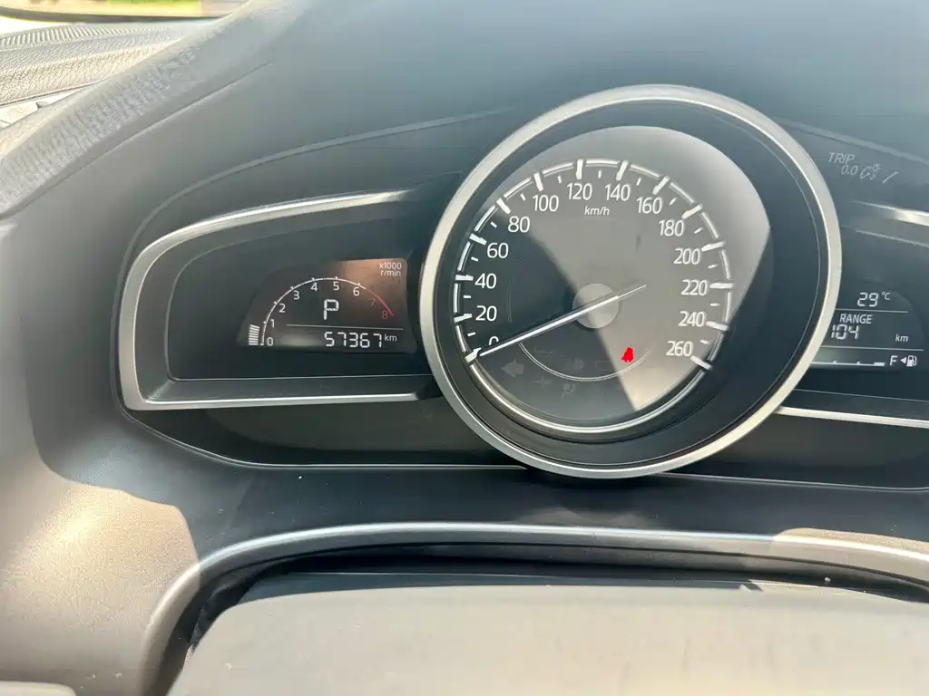 Mazda 3 Axela 2017 — фото 17