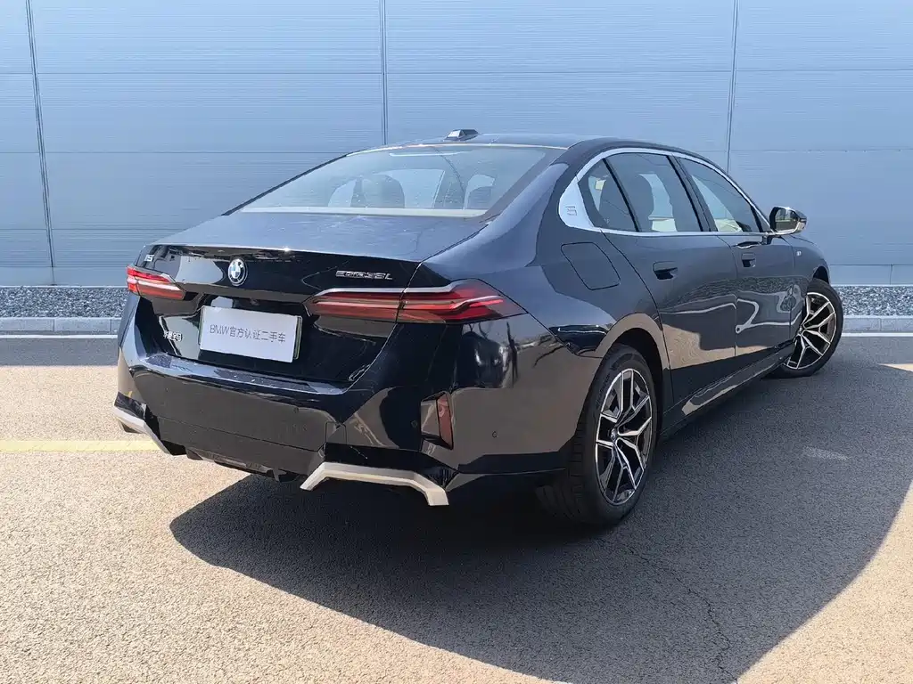 BMW i5 2025 — фото 14