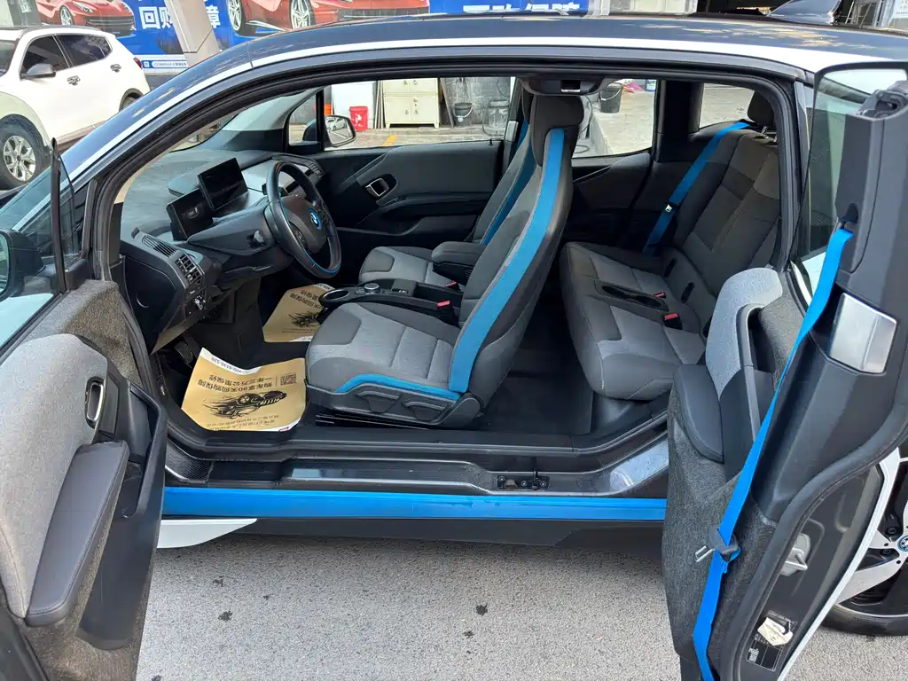 BMW i3 2019 — фото 8