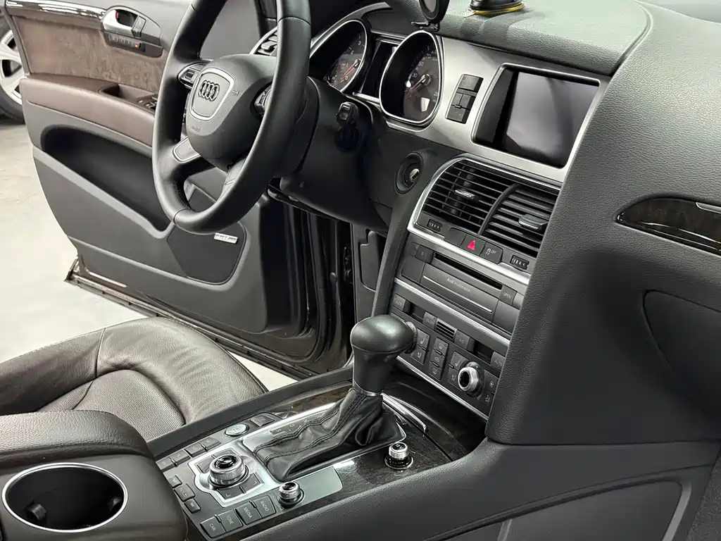 Audi Q7 2014 — фото 20