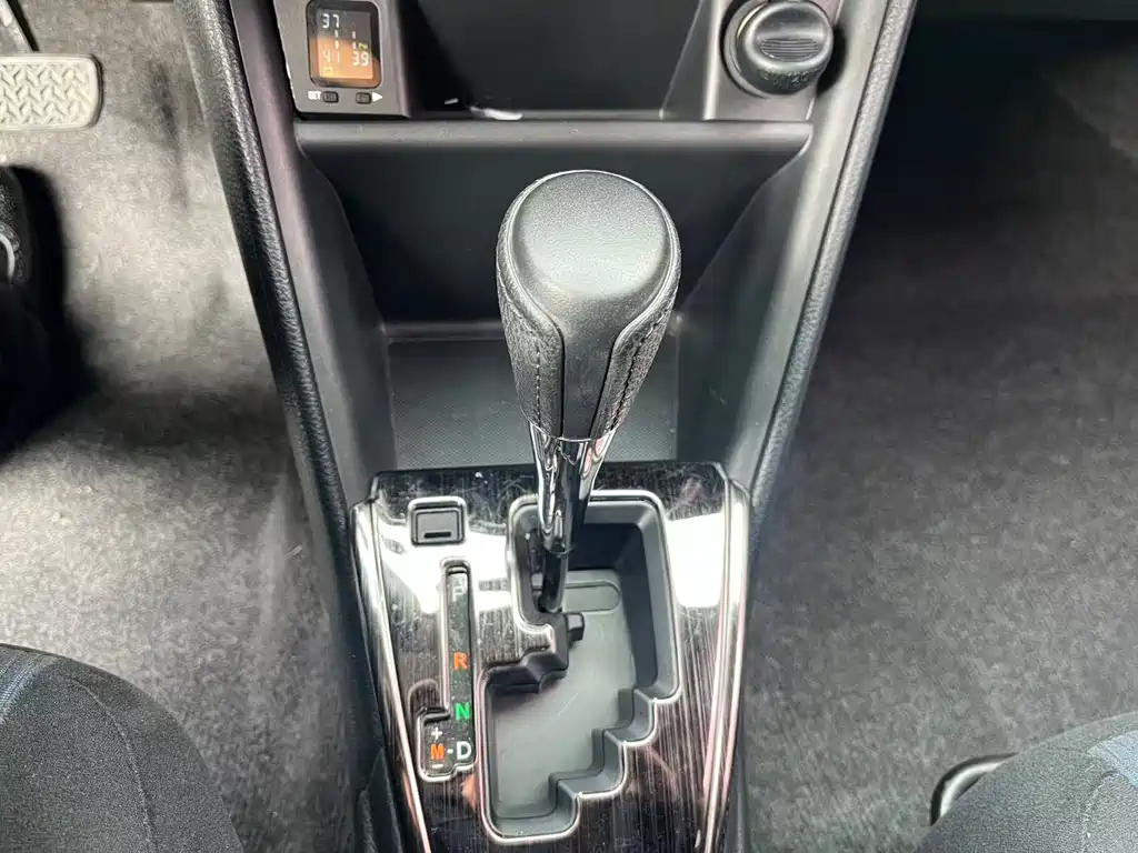 Toyota Yaris L 2019 — фото 15