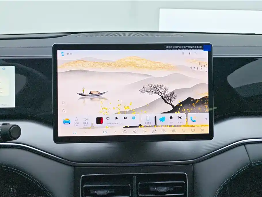 BYD L DM-i 2025 — фото 13