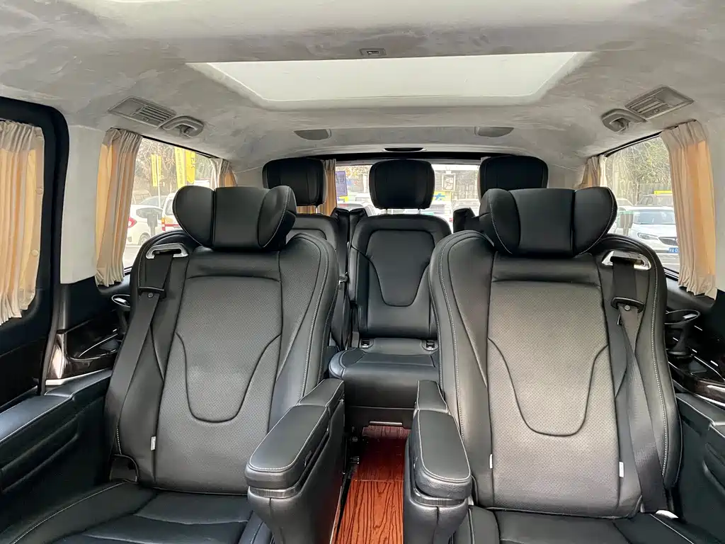 Mercedes-Benz V-Class 2017 — фото 4