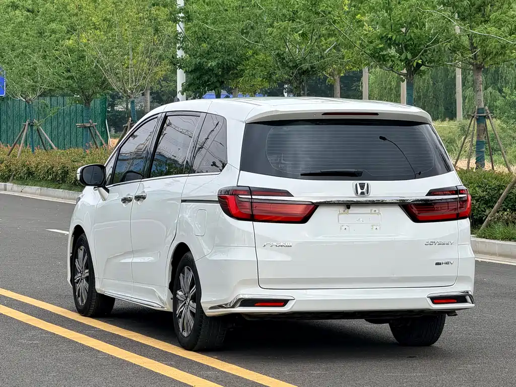 Honda Odyssey 2024 — фото 11