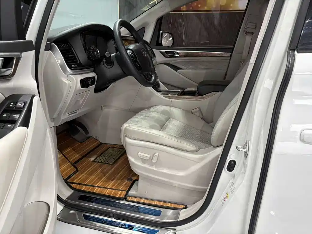 GAC Motor Trumpchi M8 2020 — фото 2