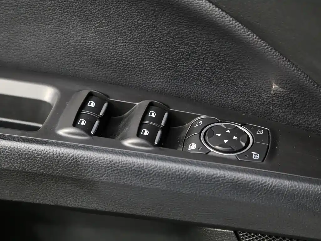 Ford Mondeo 2017 — фото 12