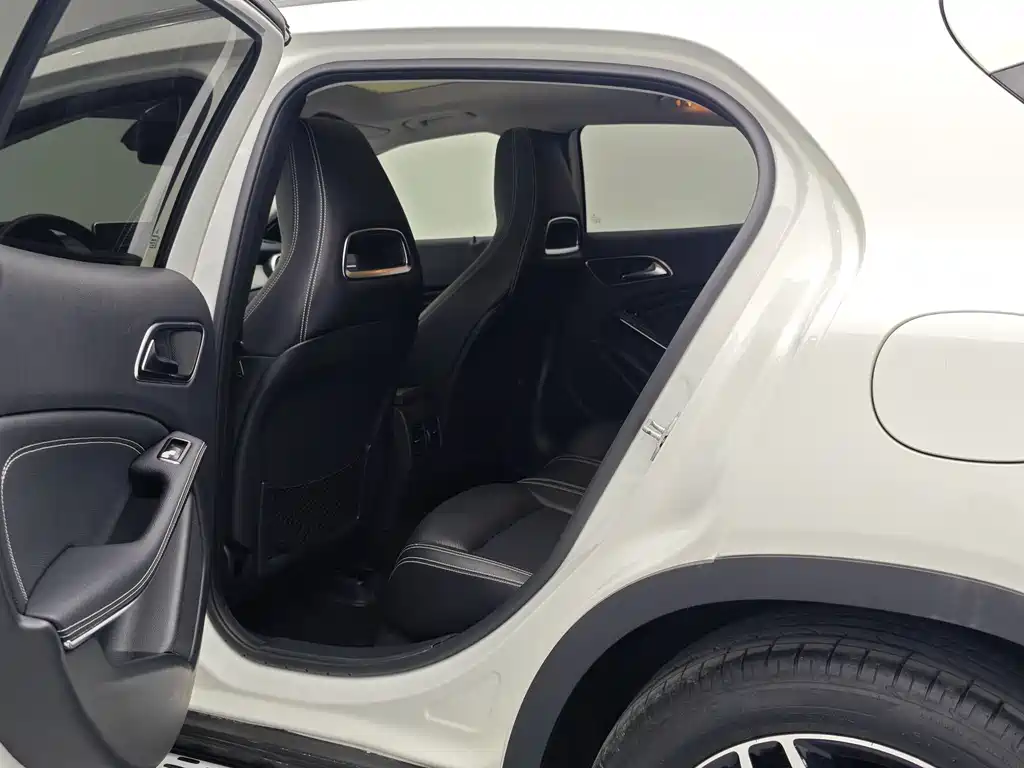 Mercedes-Benz GLA 2016 — фото 3