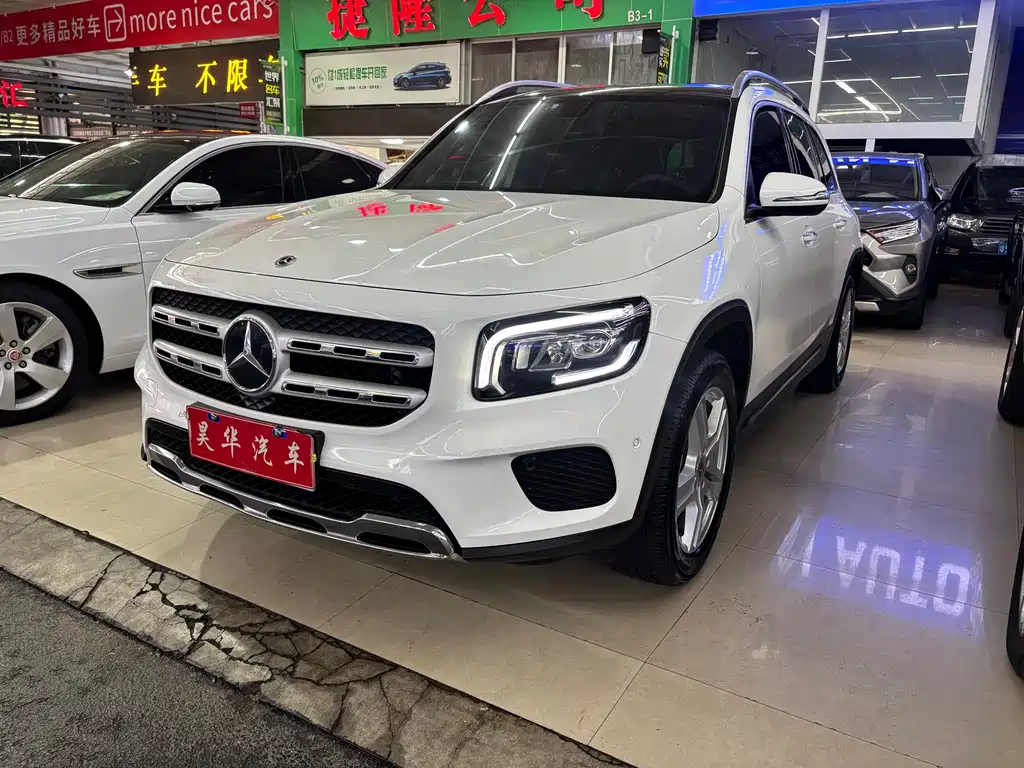 Mercedes-Benz GLB 2022 — фото 1