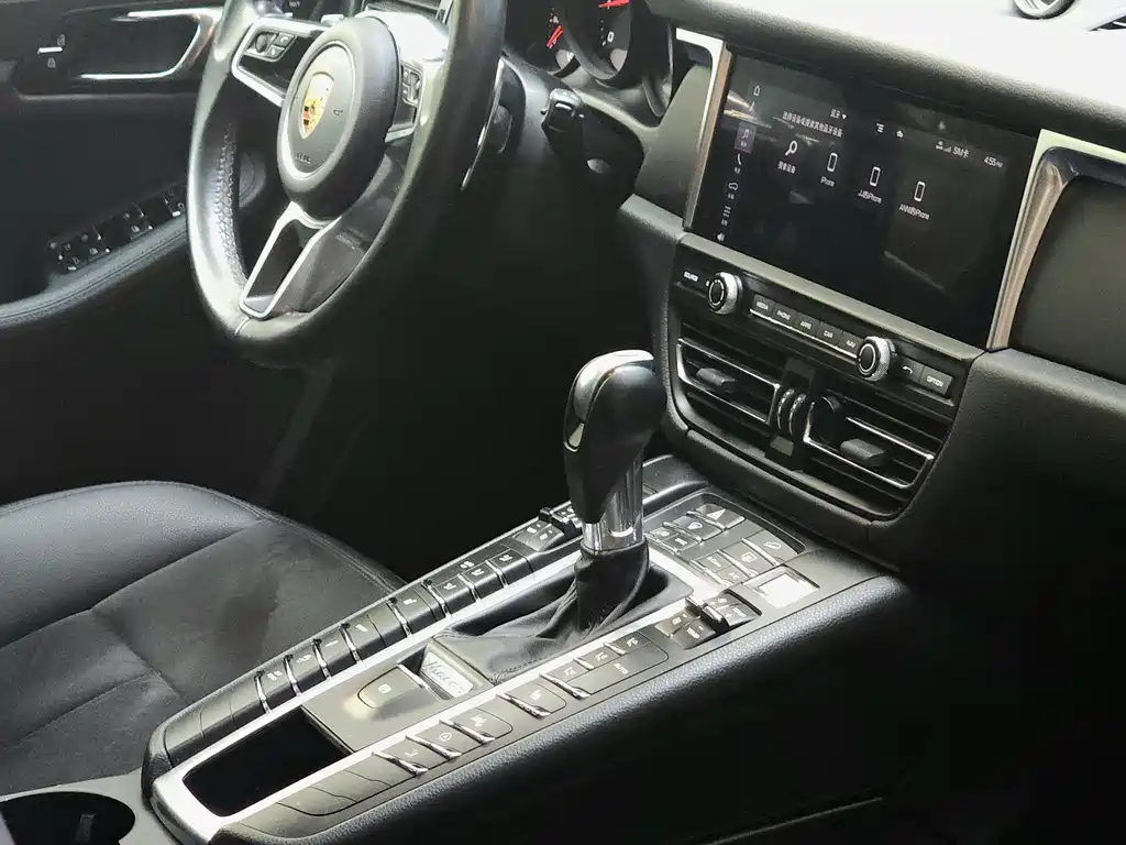 Porsche Macan 2020 — фото 9