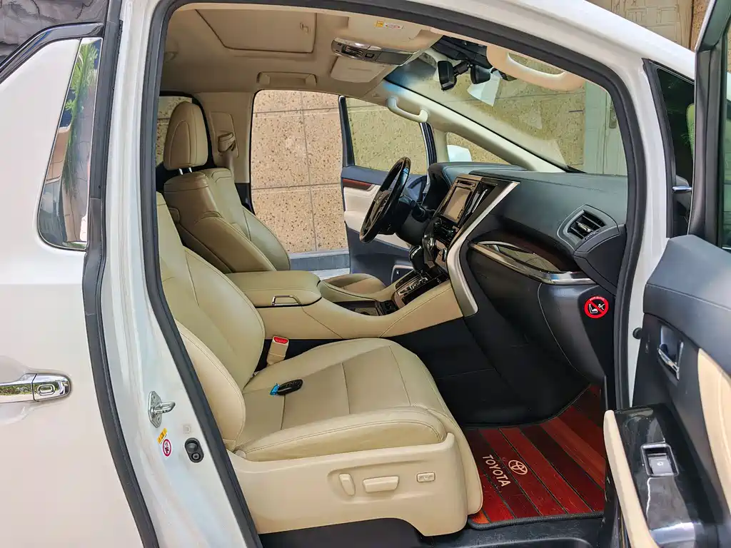 Toyota Alphard 2016 — фото 14