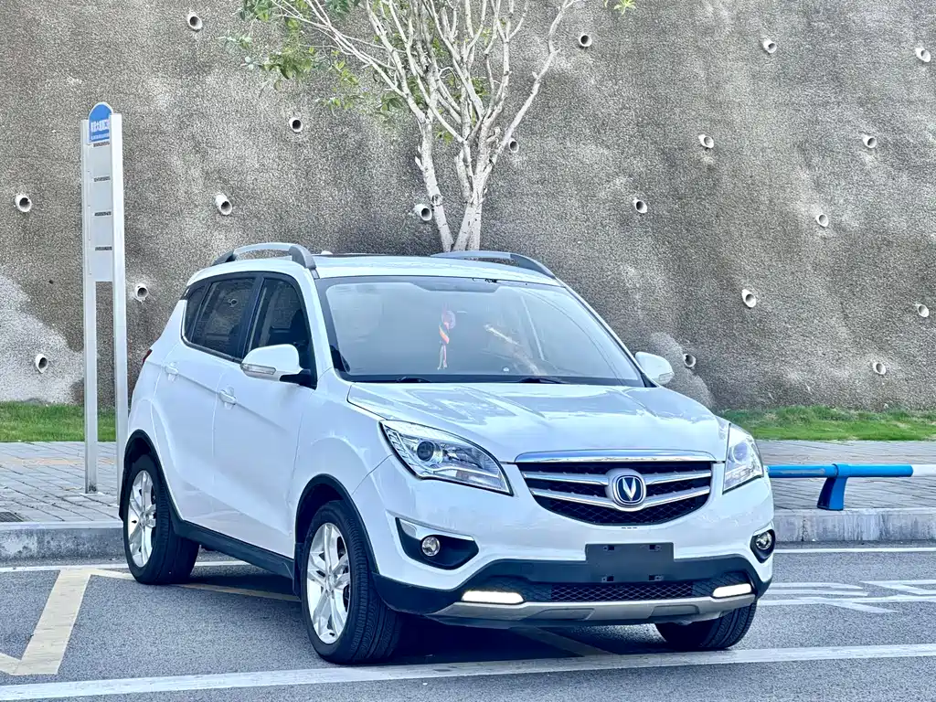 Changan CS35 2017 — фото 3