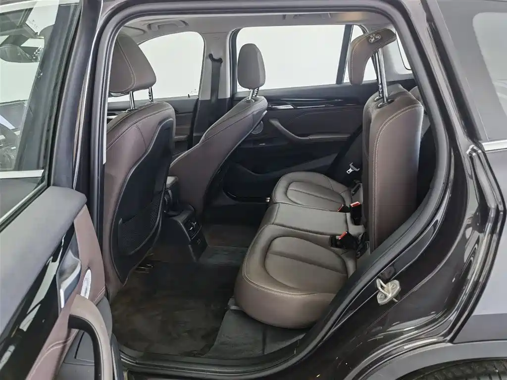 BMW X1 2022 — фото 15