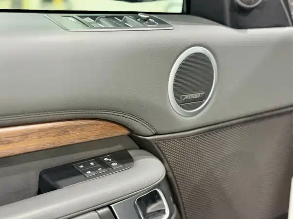 Land Rover Discovery 2017