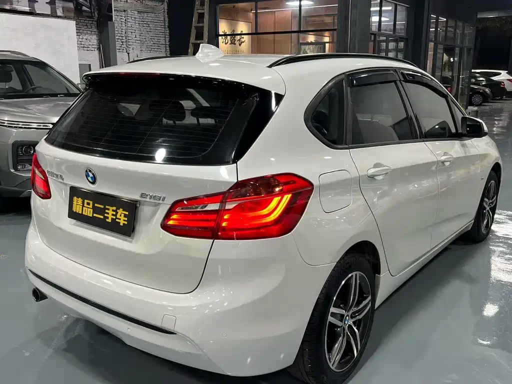BMW 2 Series Station Wagon 2016 — фото 4