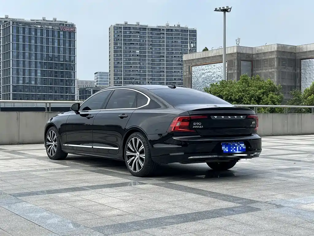 Volvo S90 2024 — фото 13
