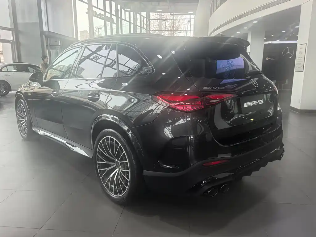 Mercedes-Benz GLC AMG 2026 — фото 8