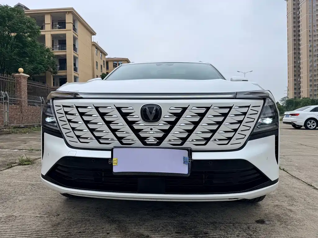 Changan CS75 PLUS 2025 — фото 2