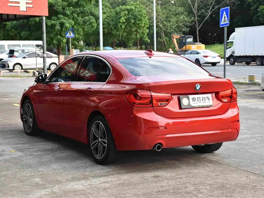 BMW 1 Series 2020 — фото 16
