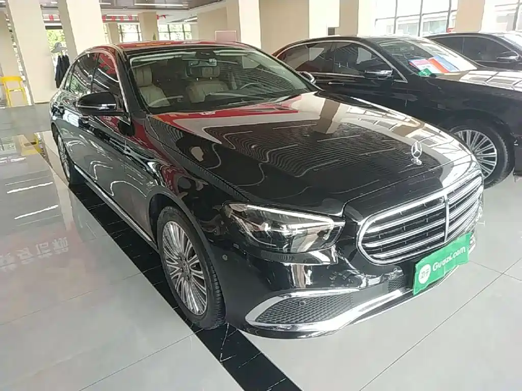 Mercedes-Benz E-Class 2023 — фото 4