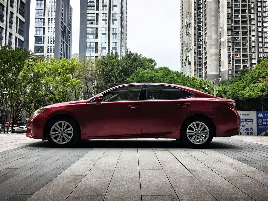Lexus ES 2015 — фото 2