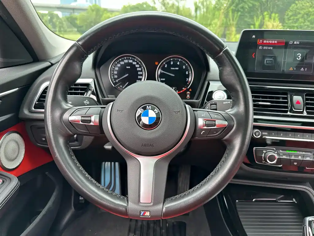 BMW 1 Series 2022 — фото 17
