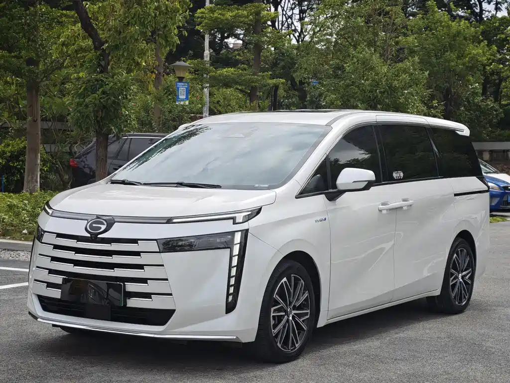 GAC Motor E8 PHEV 2024 — фото 1