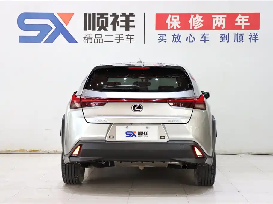 Lexus UX 2022 — фото 6