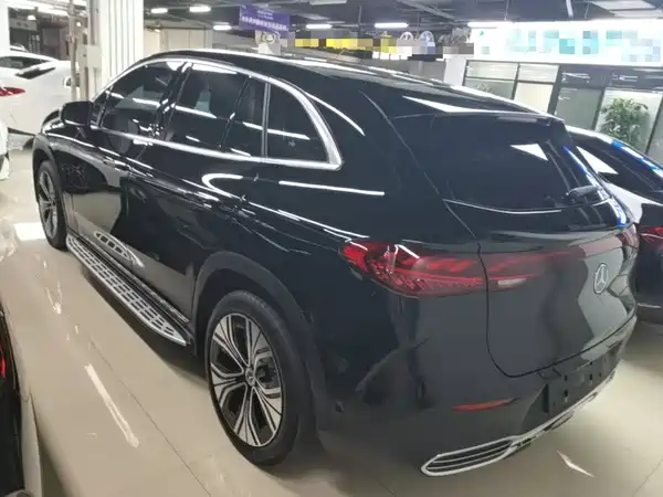 Mercedes-Benz EQE SUV 2024