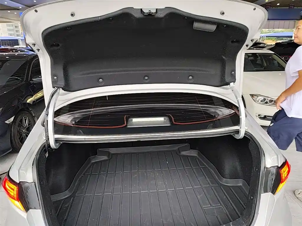 Toyota Levin 2019 — фото 19