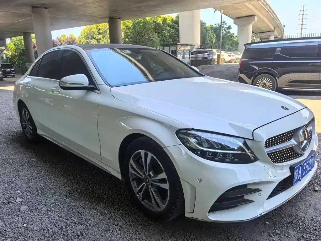 Mercedes-Benz C-Class 2019 — фото 5