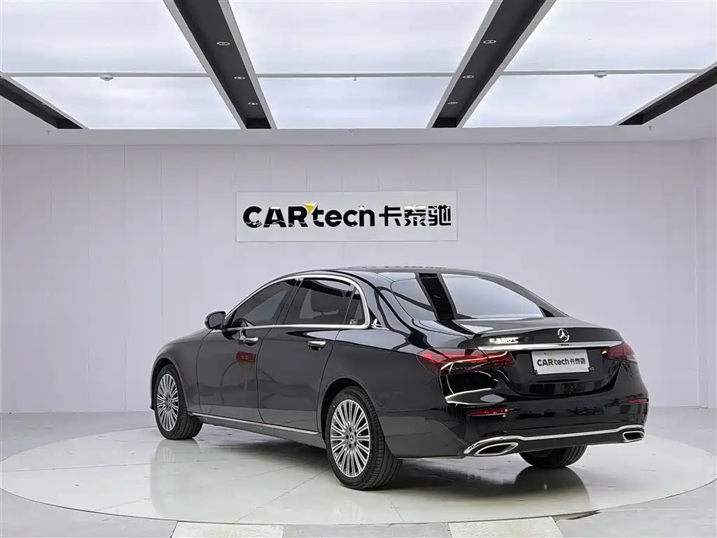 Mercedes-Benz E-Class 2023 — фото 8
