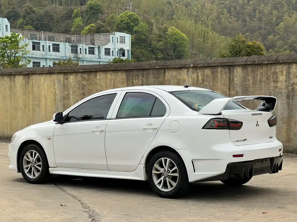 Mitsubishi Lancer EX 2012 — фото 10
