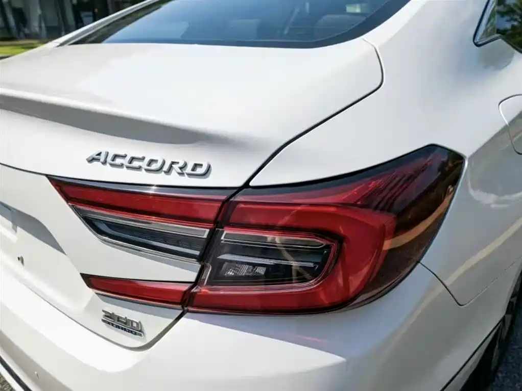 Honda Accord 2022 — фото 8