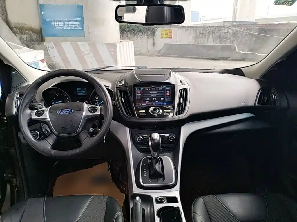 Ford Kuga 2015 — фото 10