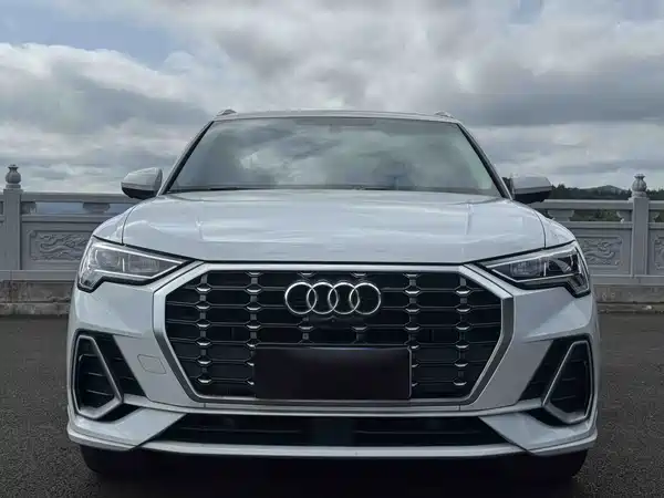 Audi Q3 2021