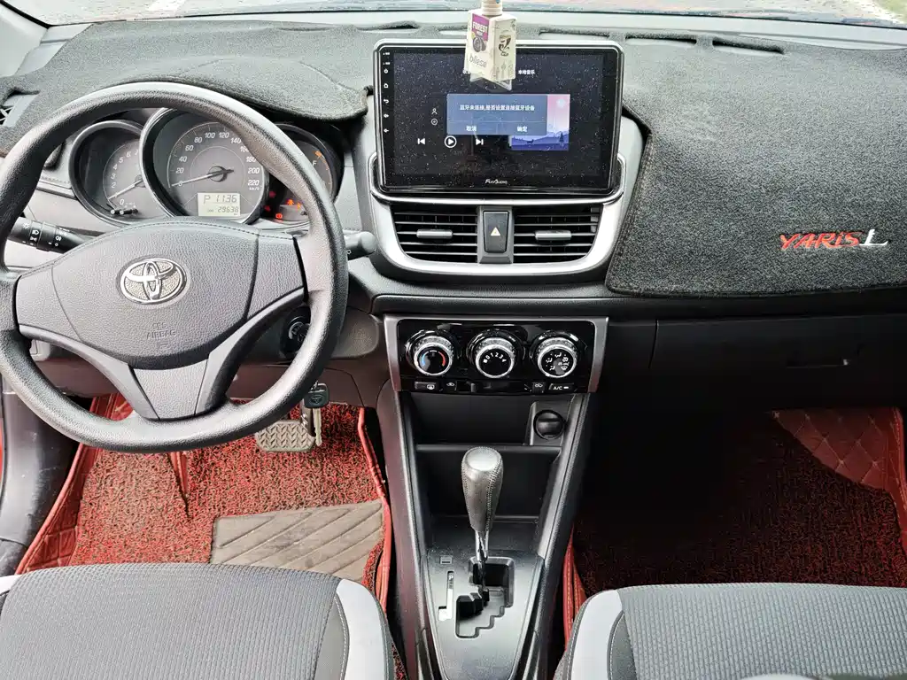 Toyota Yaris L 2021 — фото 8