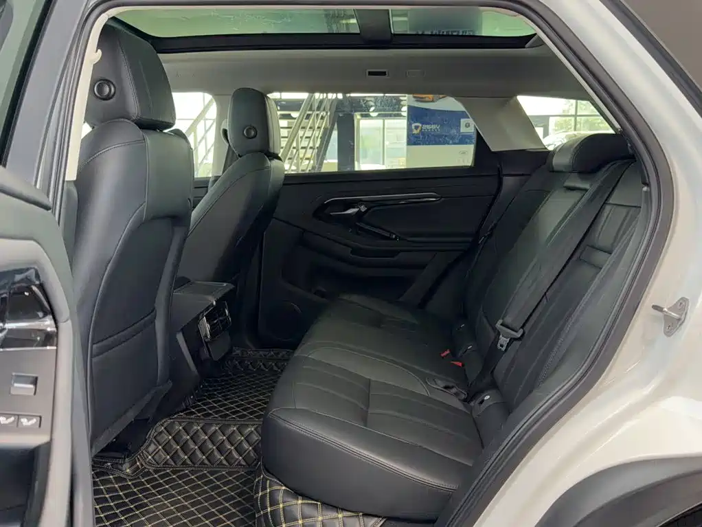 Land Rover Evoque 2022 — фото 10