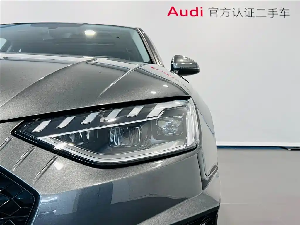 Audi A4L 2023 — фото 13