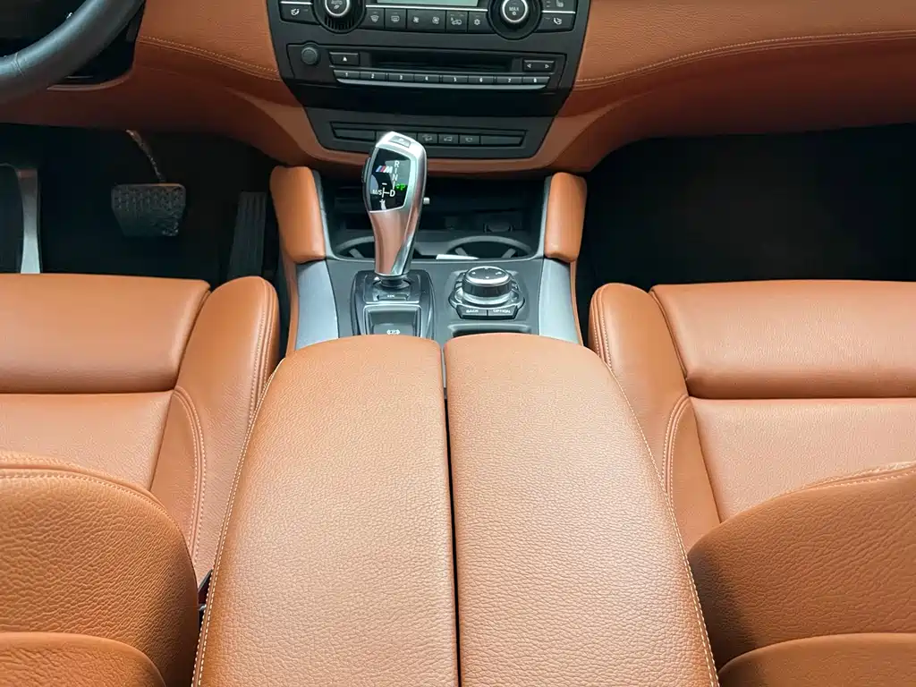 BMW X6 M 2013 — фото 25