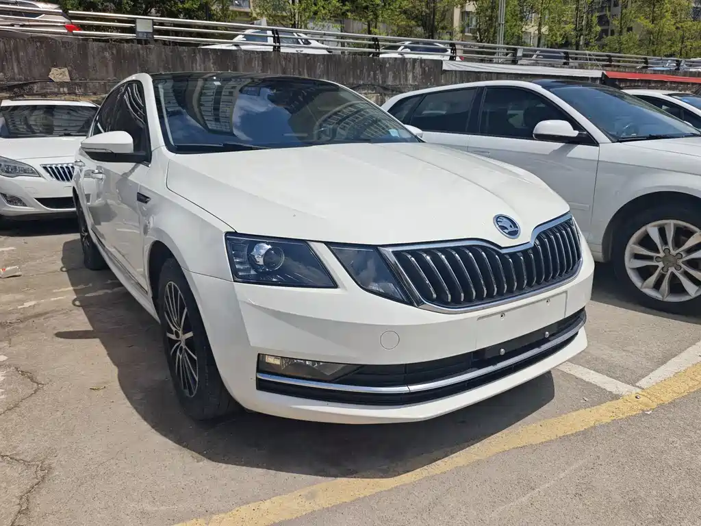 Skoda Octavia 2017 — фото 3