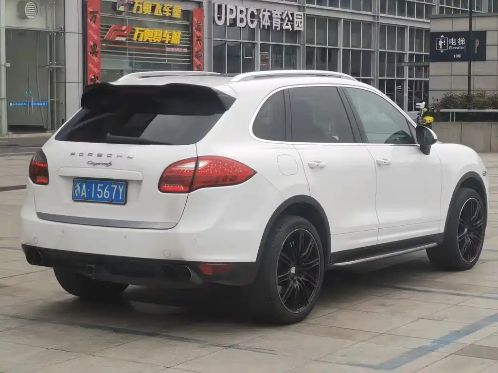 Porsche Cayenne 2014 — фото 4