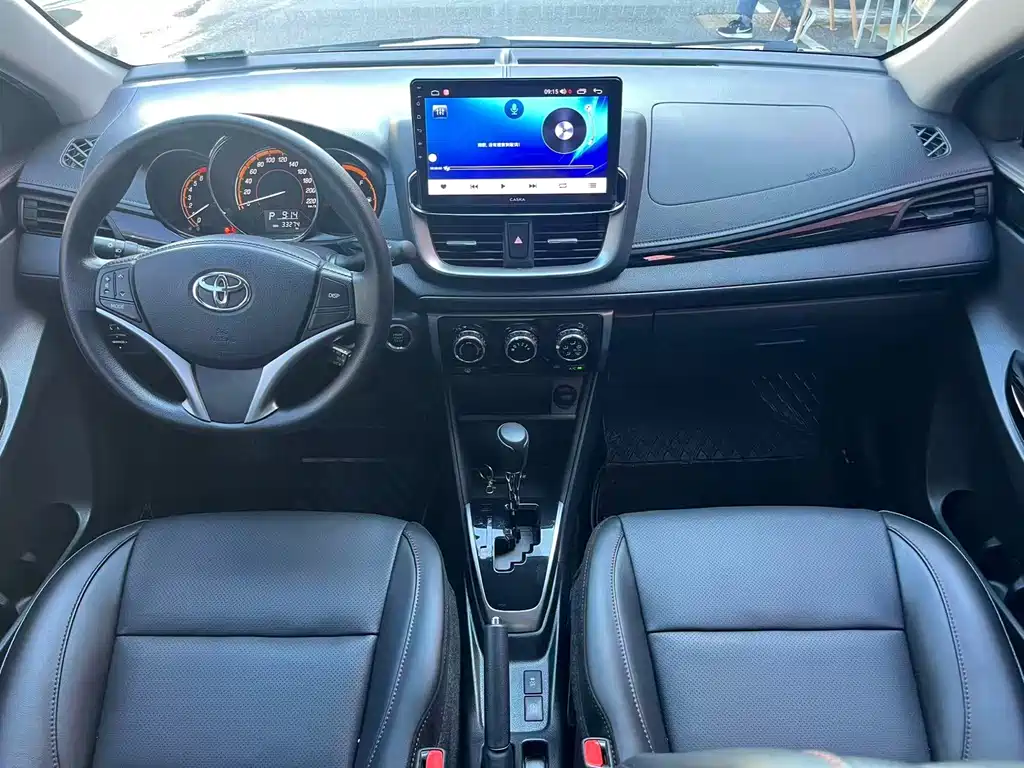 Toyota Yaris L 2022 — фото 10