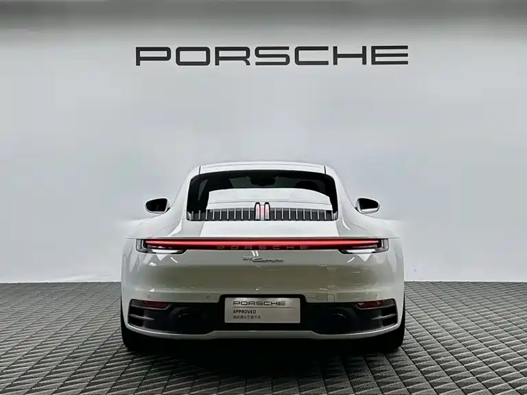 Porsche 911 2025 — фото 5