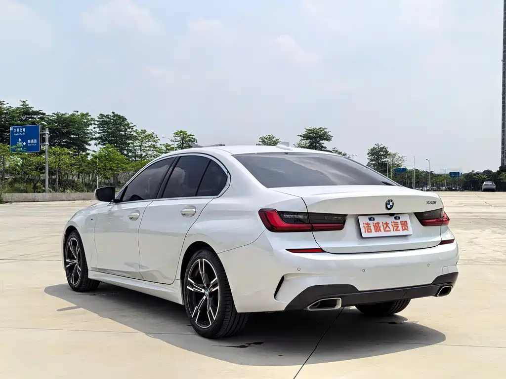 BMW 3 Series 2022 — фото 14