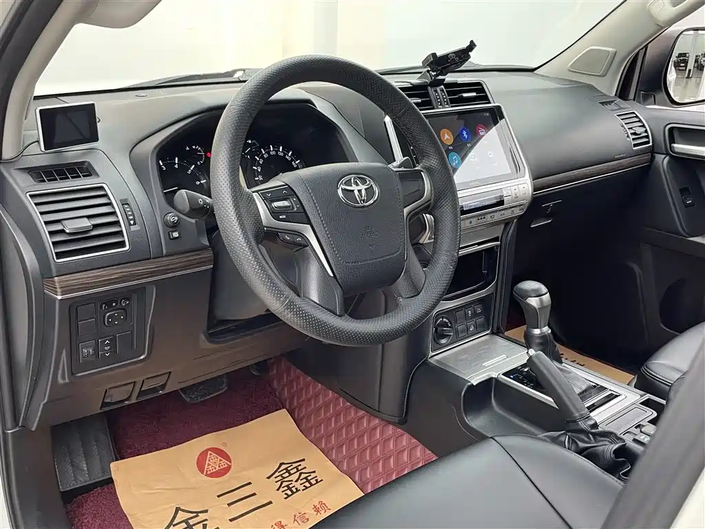 Toyota Prado 2020 — фото 16