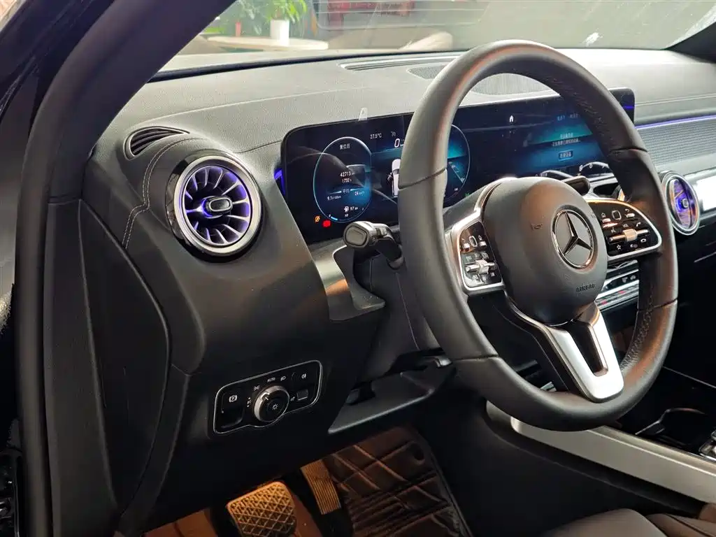 Mercedes-Benz GLB 2023 — фото 11