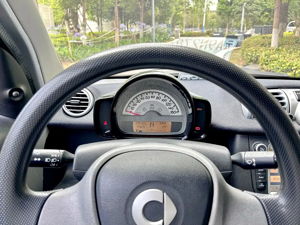 smart Fortwo 2014 — фото 11