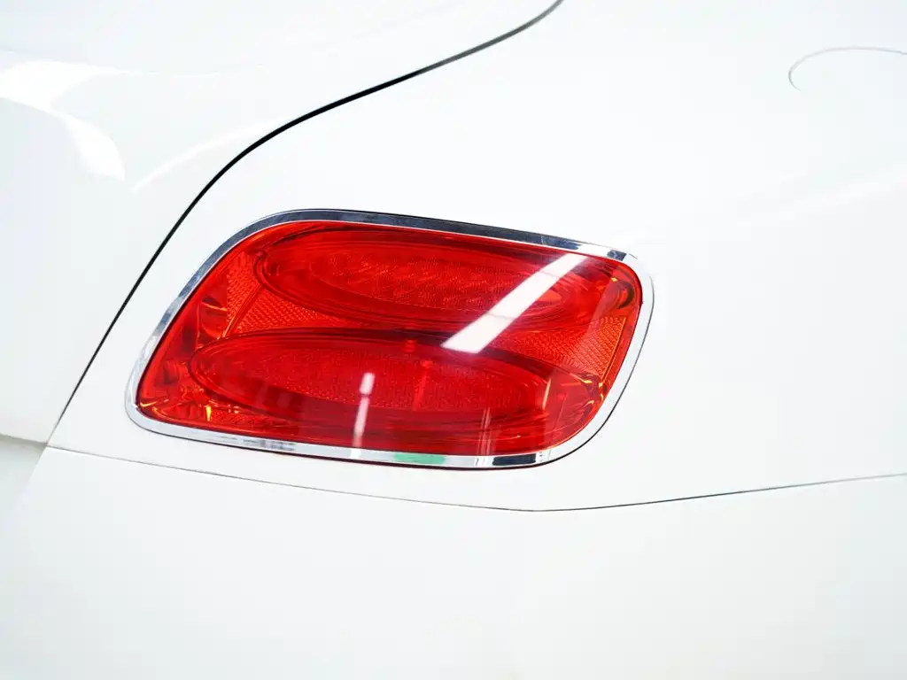 Bentley Continental 2012 — фото 4