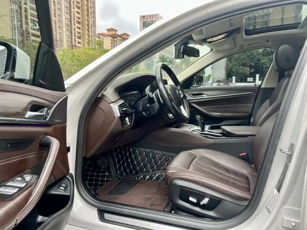 BMW 5 Series 2020
